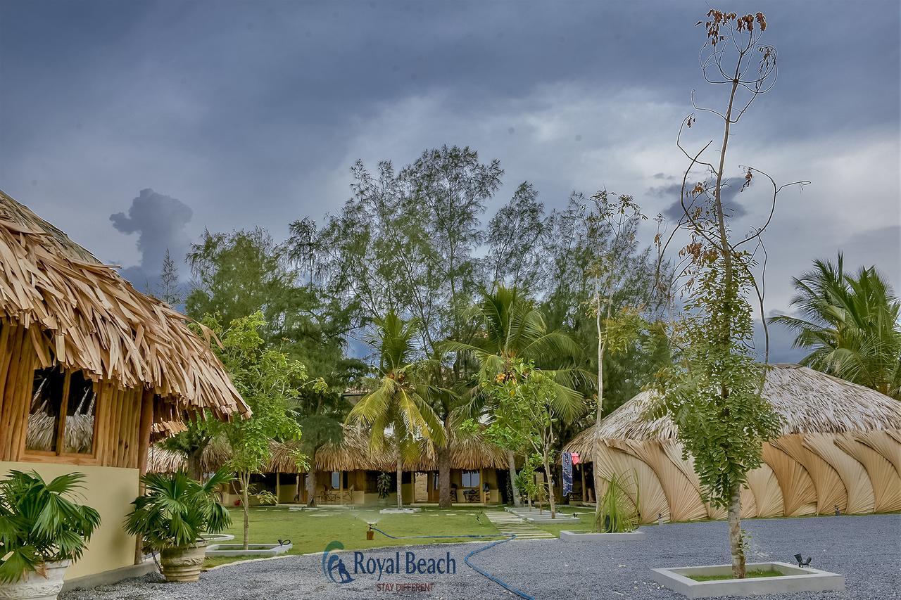 Royal Beach Arugam Bay Exteriör bild